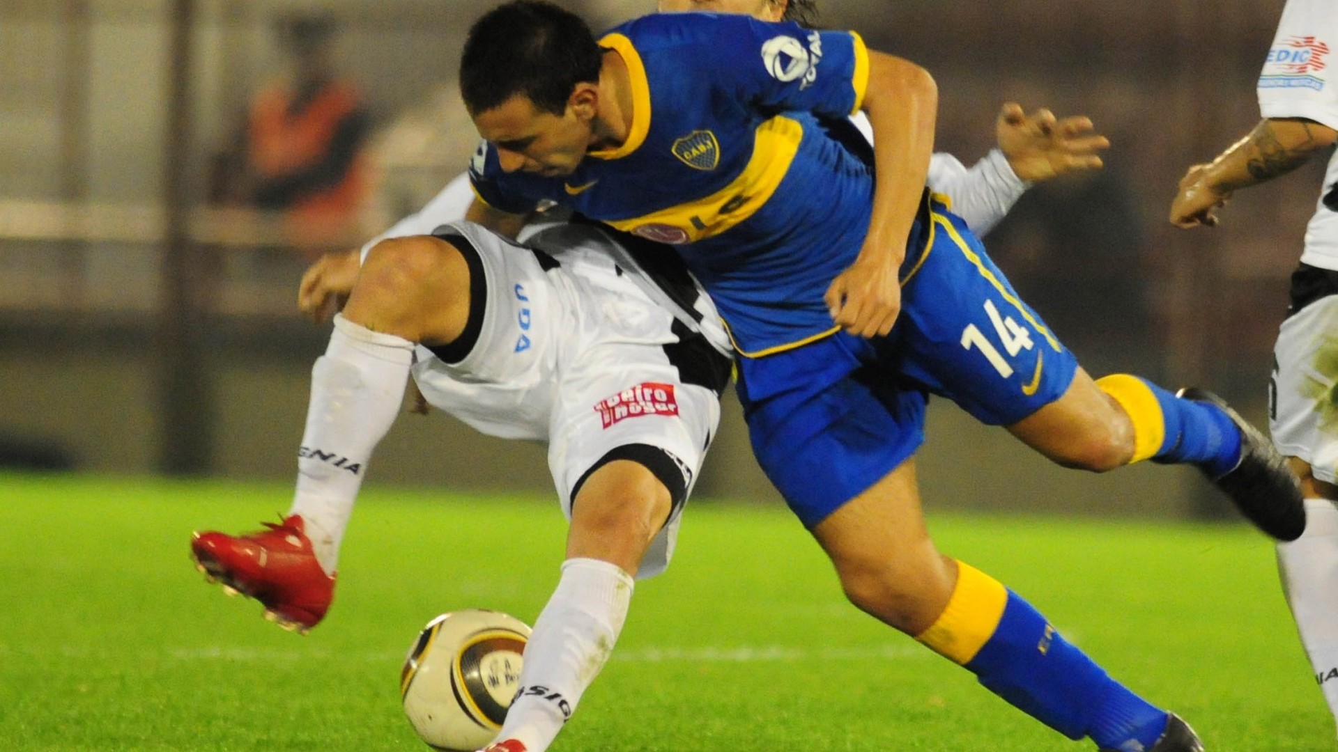 Kick American Football - HD Wallpaper 