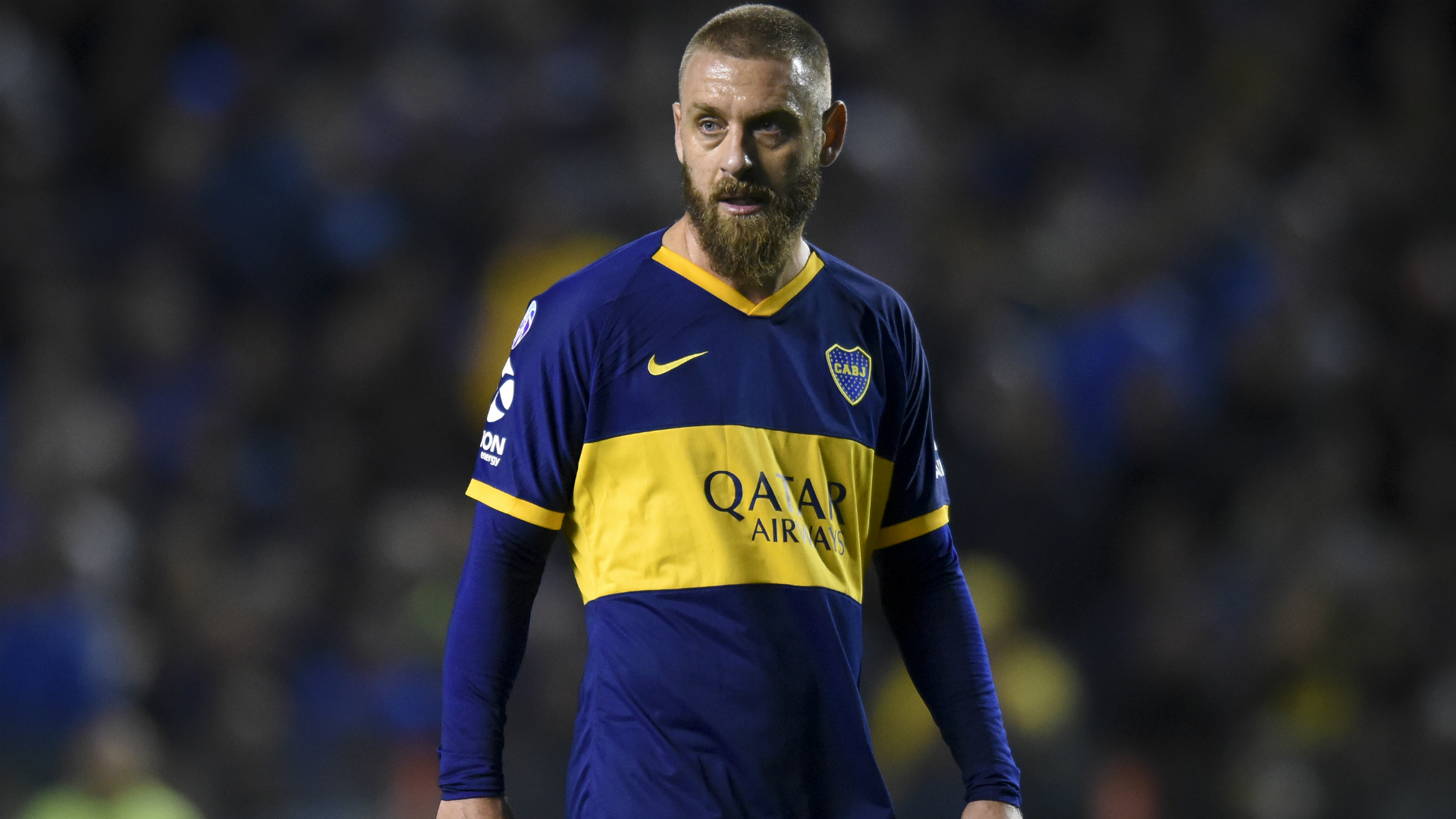 De Rossi Celebrates Winning League Bow For Boca Juniors - Daniele De Rossi Boca Juniors - HD Wallpaper 