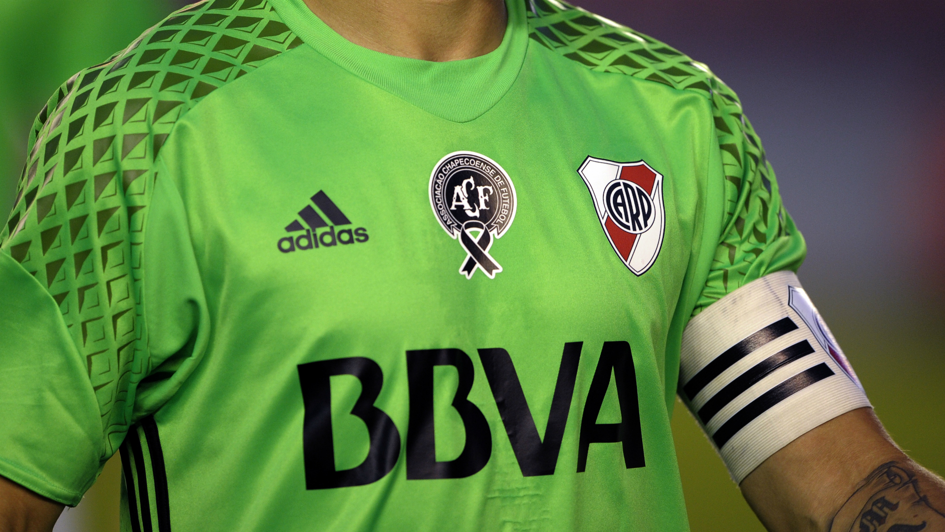 Riverplate-cropped - Camiseta De River Por El Chapecoense - HD Wallpaper 