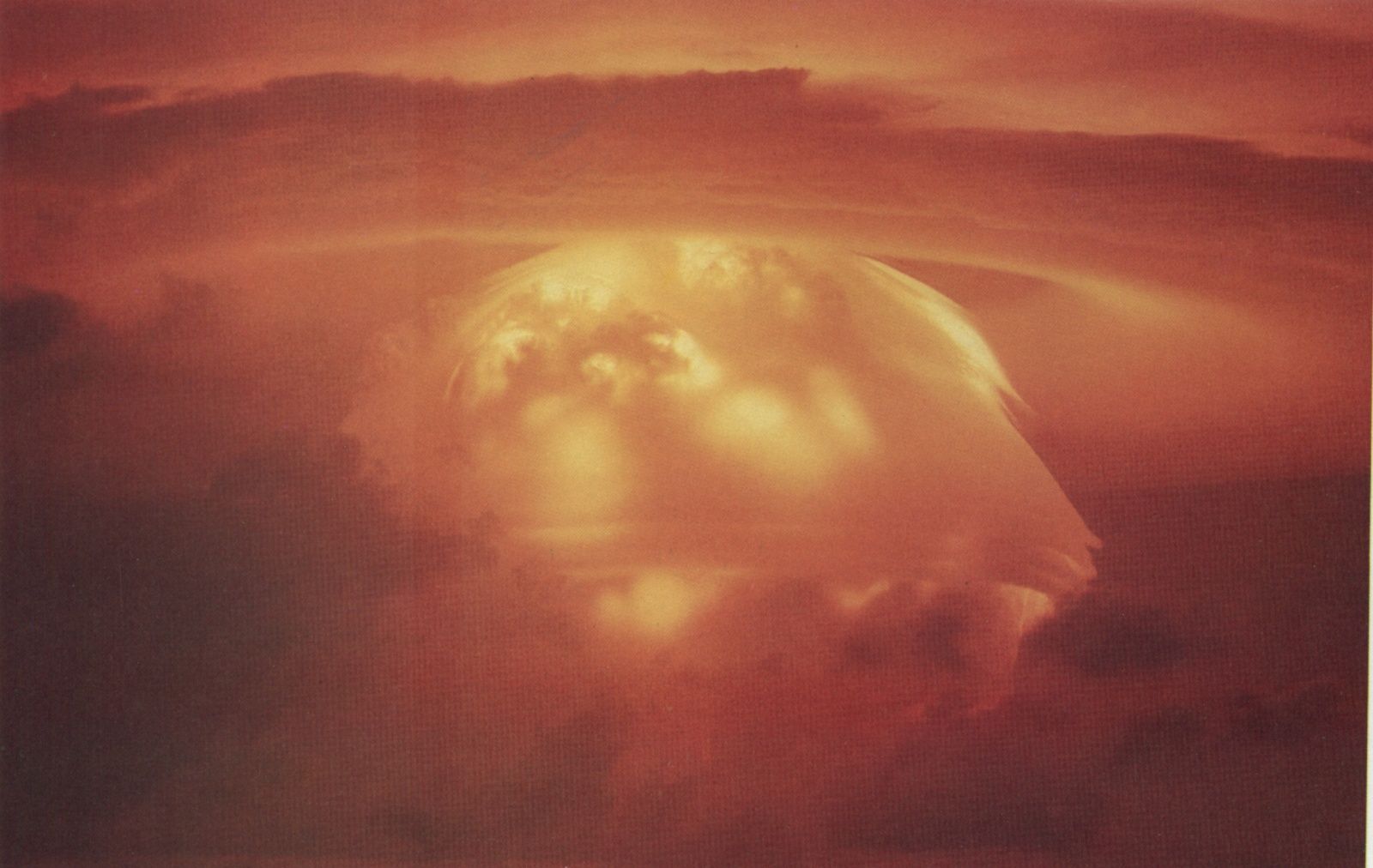 Castle Bravo Test Gif - HD Wallpaper 