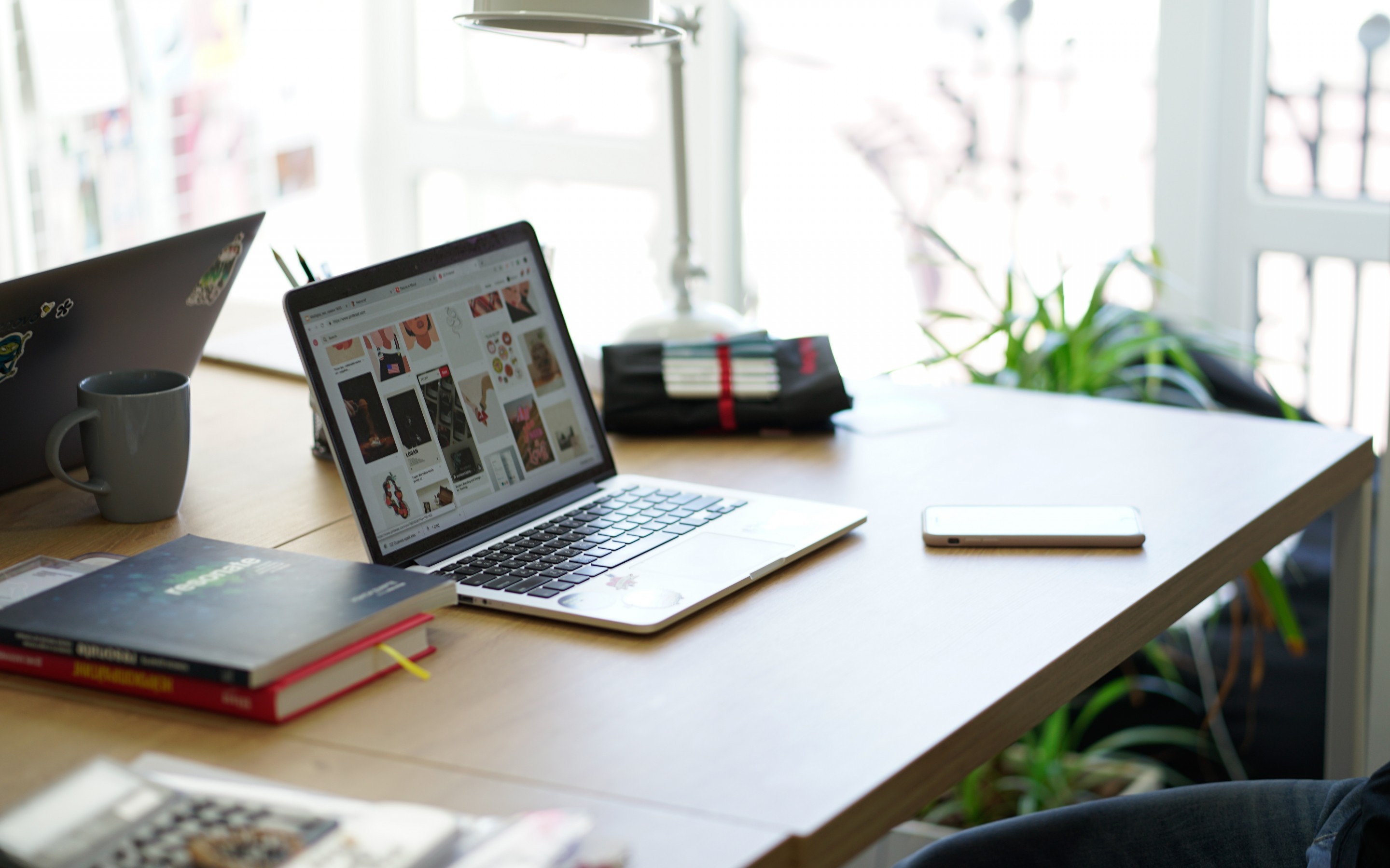 Business, Remote Work, Notebook, Pinterest - Business 1600 X 900 - HD Wallpaper 