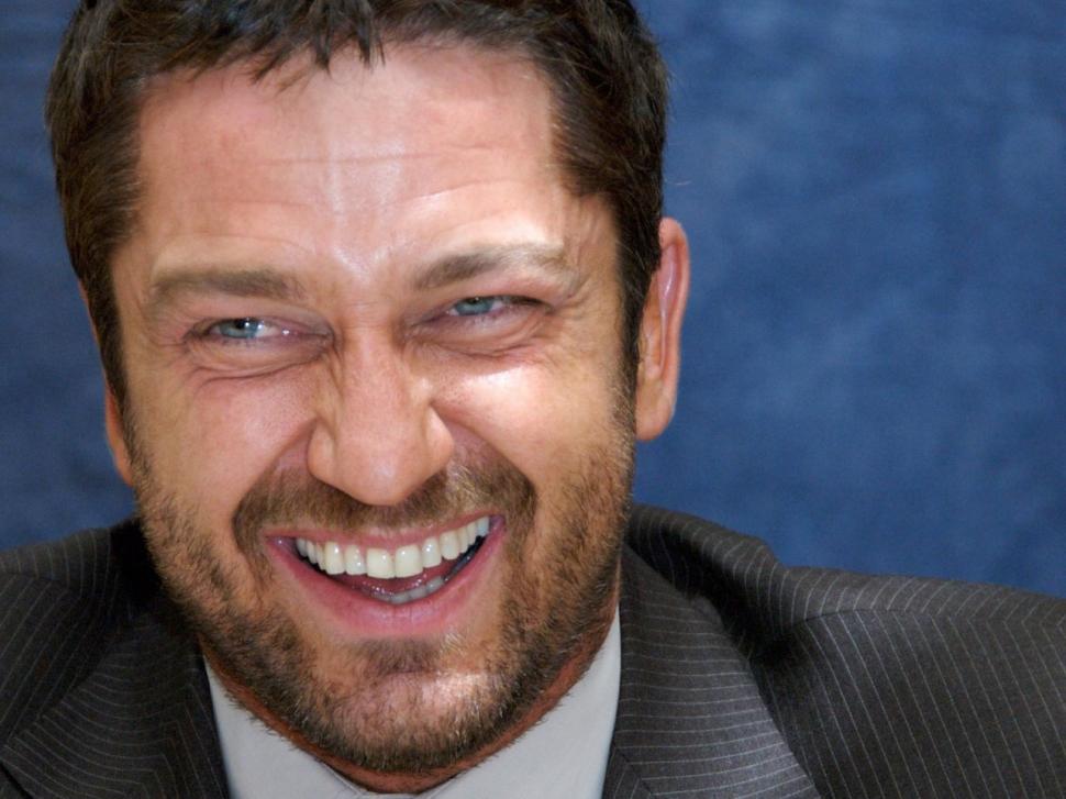 Gerard Butler, Celebrities, Actor, Mature, Handsome, - Gerard Butler Laughing - HD Wallpaper 