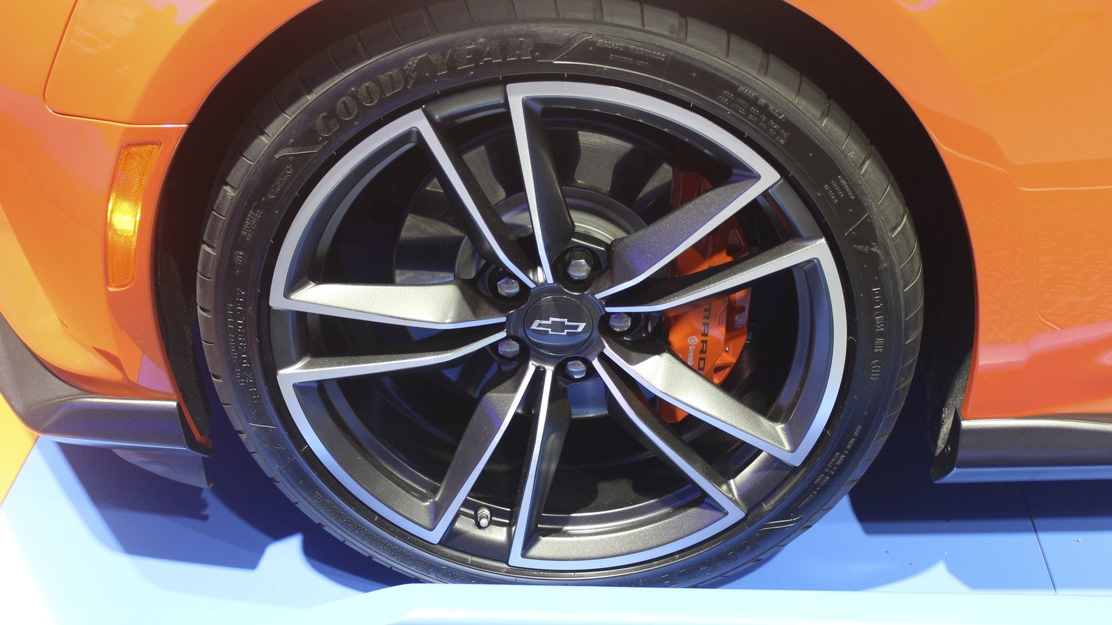 Auto Show - HD Wallpaper 