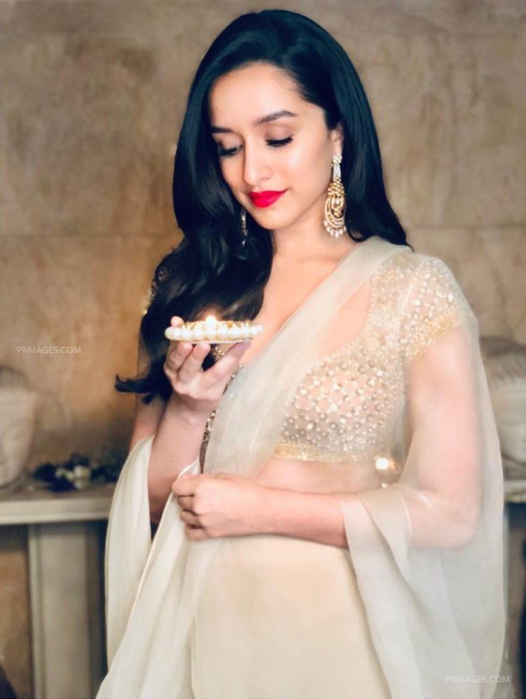 Shraddha Kapoor Beautiful Hd Photos & Mobile Wallpapers - Shraddha Kapoor In Abu Jani Sandeep Khosla - HD Wallpaper 