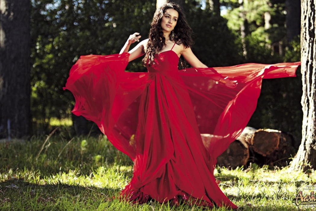 Shraddha Kapoor - Shraddha Kapoor Hd Desktop - HD Wallpaper 