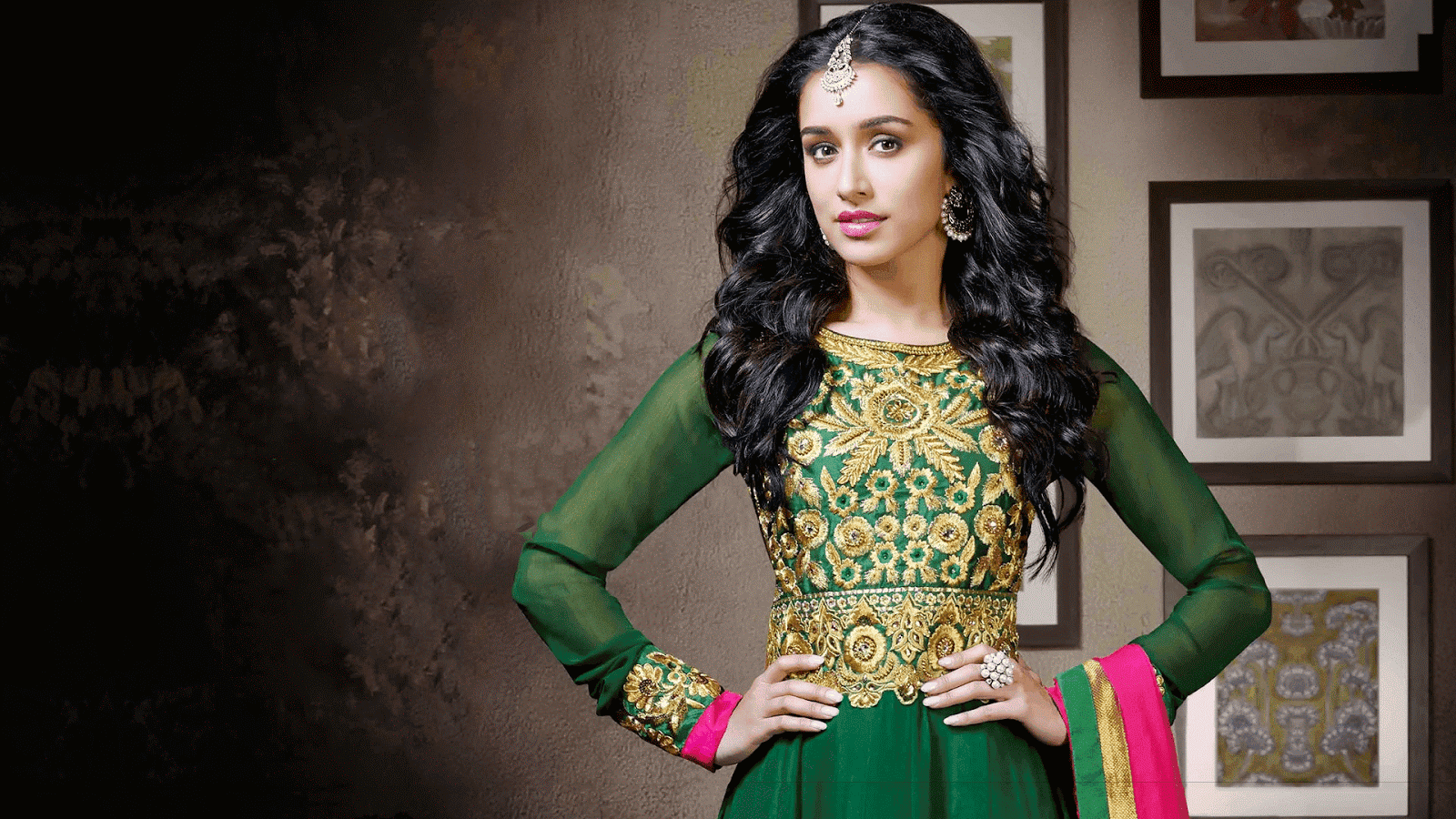 Shraddha Kapoor Green Anarkali - HD Wallpaper 