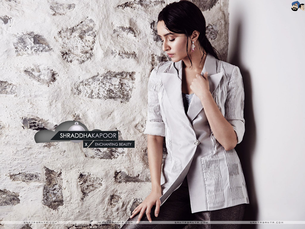Shraddha Kapoor Wallpaper - Shraddha Kapoor Hot Hd Wallpaper Free Download - HD Wallpaper 