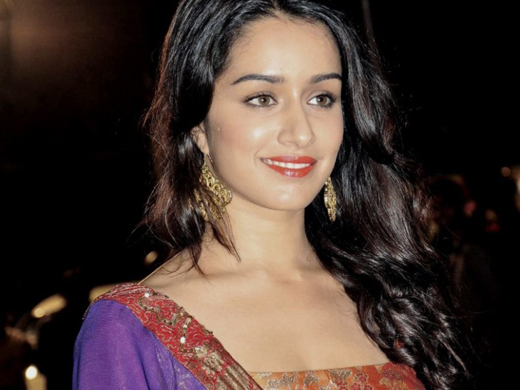 Shraddha Kapoor - Shraddha Kapoor Ki Beautiful - HD Wallpaper 