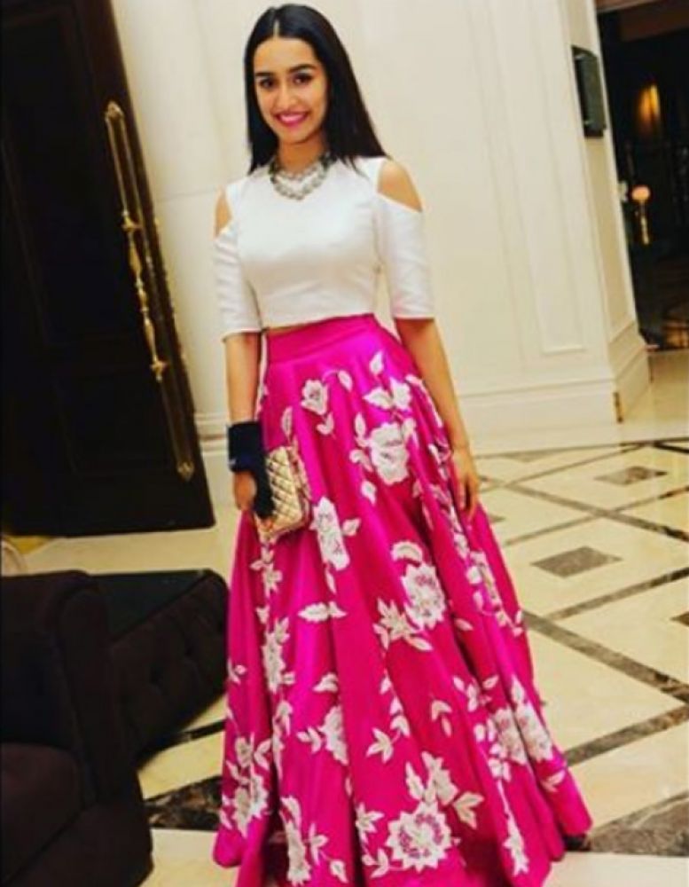 Shraddha Kapoor High Quality Background On Wallpapers - Dress For Wedding Function - HD Wallpaper 