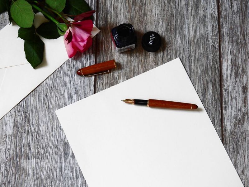 Contoh Makalah Agama Islam Tentang Akhlak - Blank Paper With Fountain Pen - HD Wallpaper 