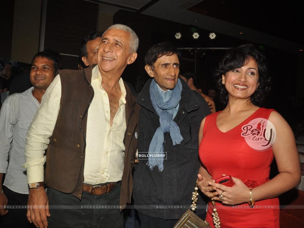 Dev Anand, Divya And Naseeruddin At Press Conference - Fun - HD Wallpaper 