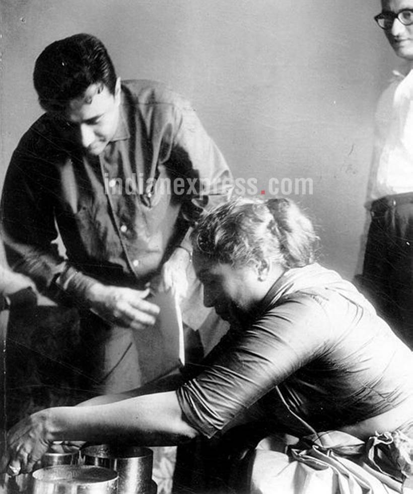 Dev Anand, Dev Anand Images, Dev Anand Old Pics, Dev - Vintage Clothing - HD Wallpaper 