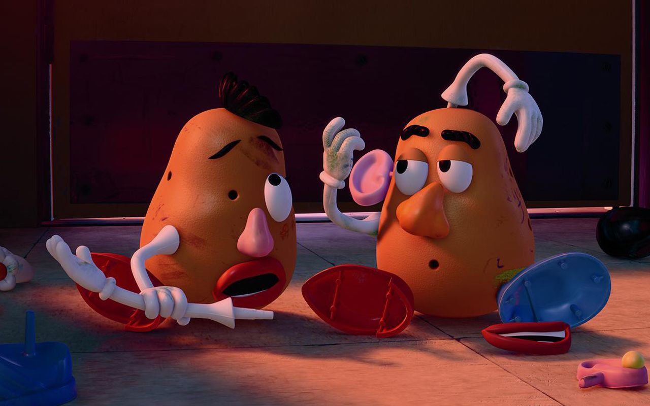 Mr And Mrs Potatohead Broken Wallpaper - Toy Story Mrs Potato Head Pixar - HD Wallpaper 