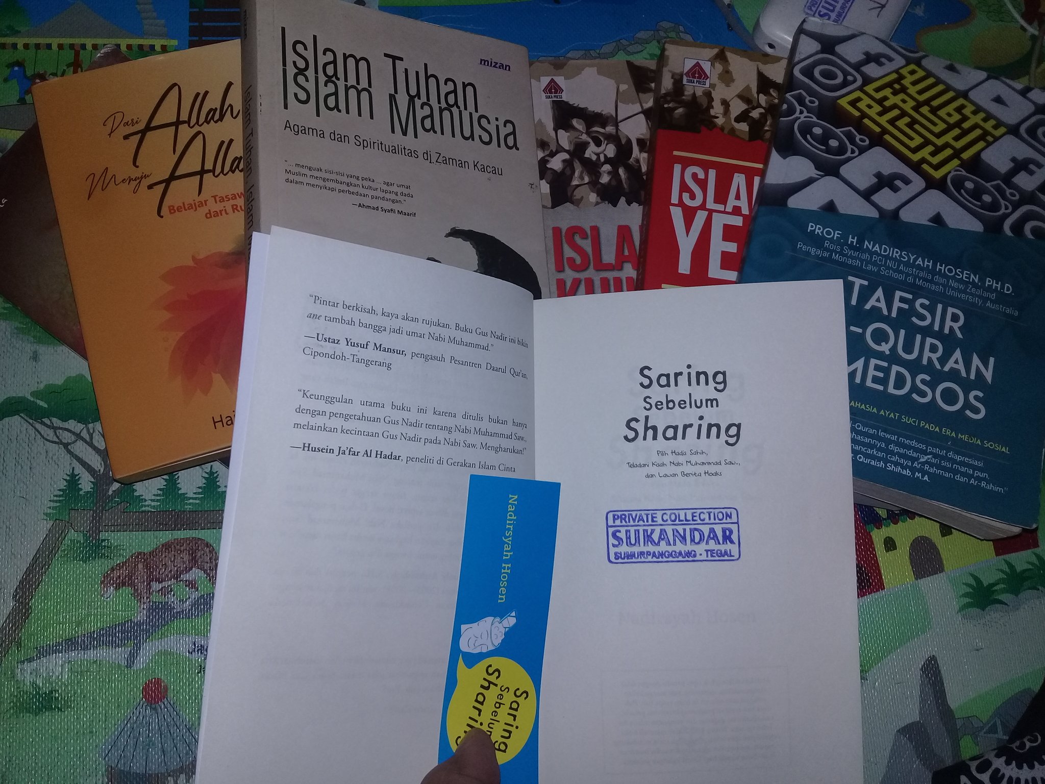 Flyer - HD Wallpaper 