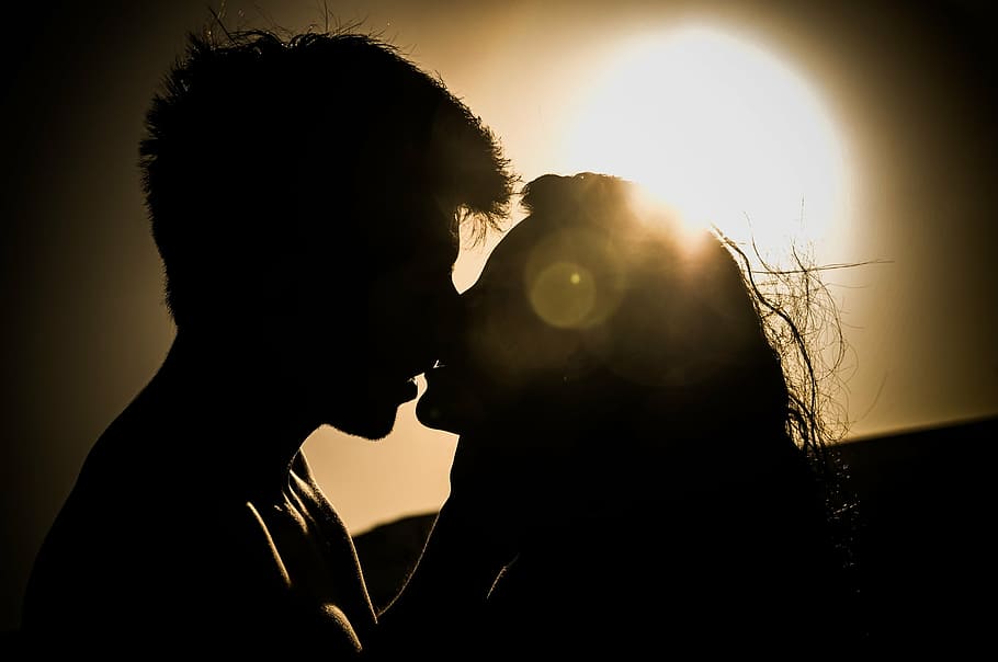 Silhouette Photo, Kissing, Couple, Sunset, Kiss, Love, - Romantic 4k - HD Wallpaper 
