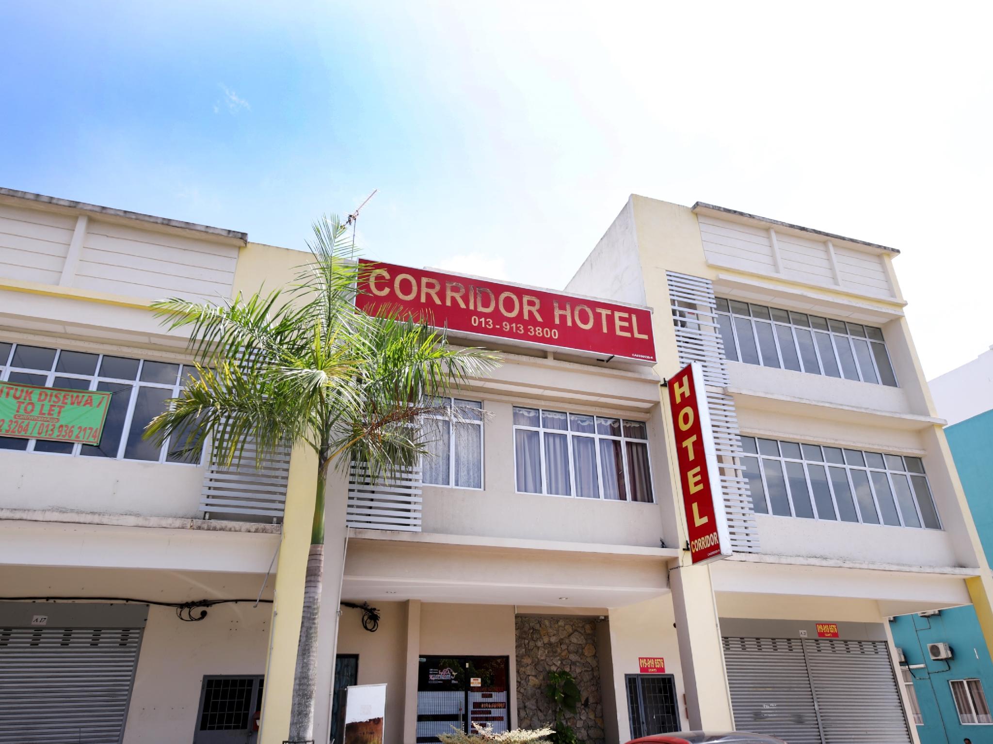 Corridor Hotel Gambang - HD Wallpaper 