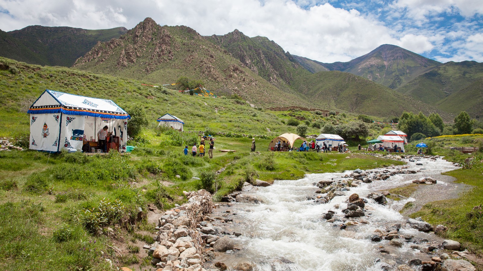 Rahasia Awet Muda Ala Penduduk Lokal Tibet - Mount Scenery - HD Wallpaper 