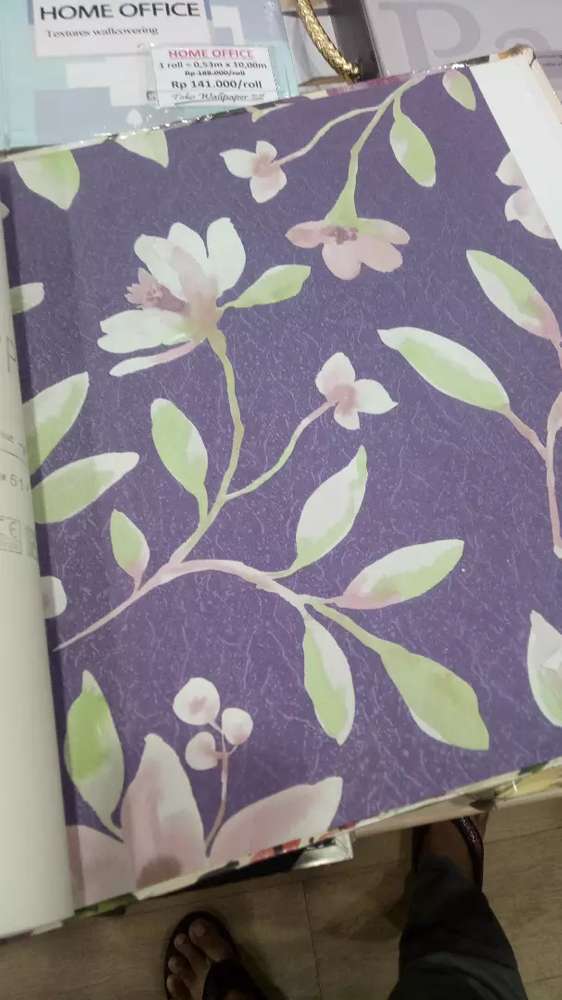 Wallpaper Dinding Motif Bunga Ungu Per Meter - Wallpaper - HD Wallpaper 