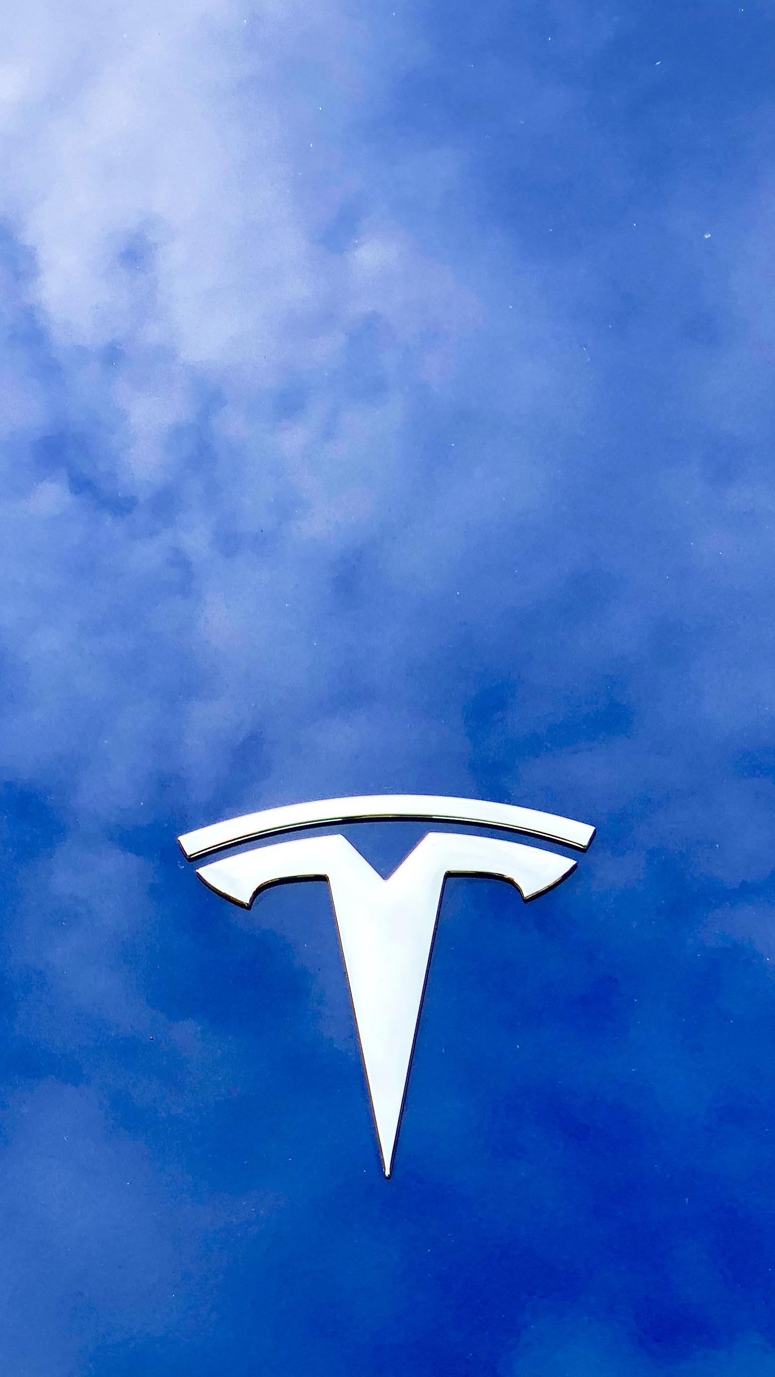 Tesla - 1558x2768 Wallpaper 