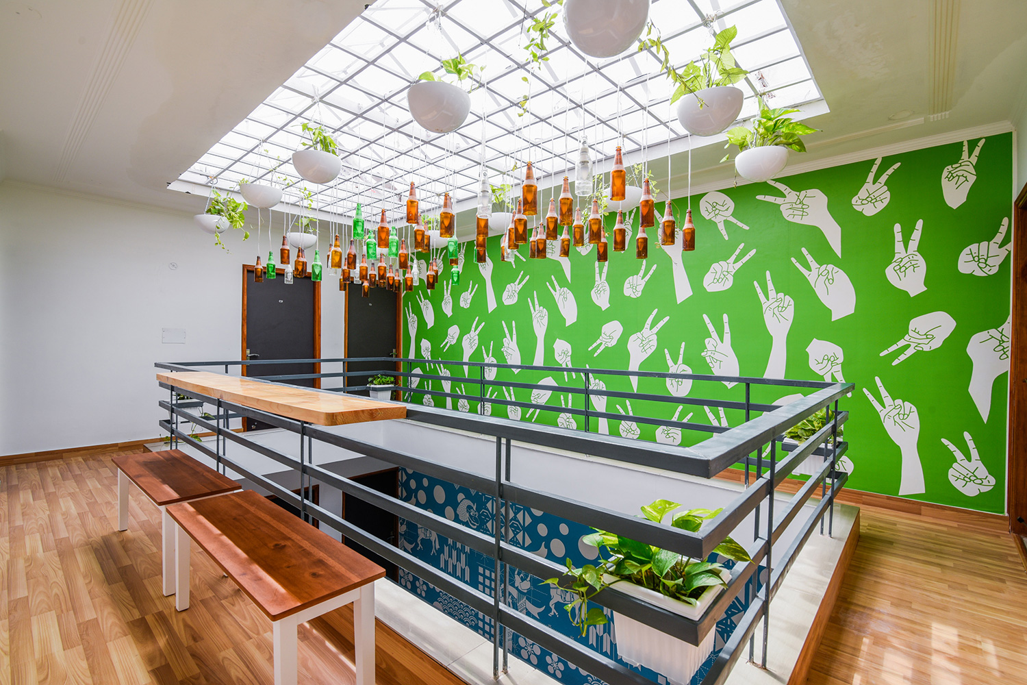 Oyo Living Gurgaon - HD Wallpaper 