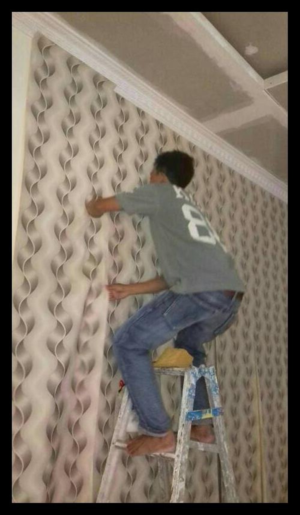 Best Seller Jasa Tukang Pasang Wallpaper Dinding&sticker - Jasa Pasang Wallpaper Dinding - HD Wallpaper 