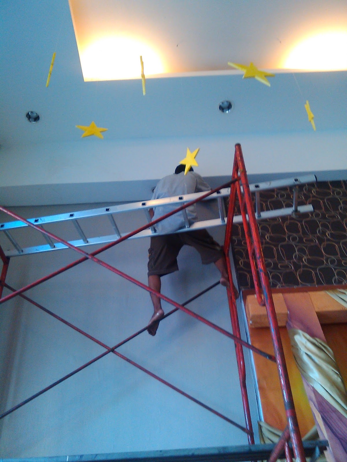 Ceiling - HD Wallpaper 