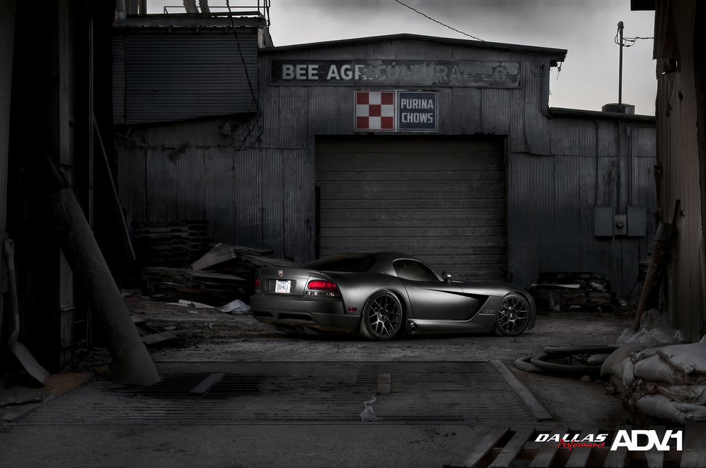 Black Dodge Viper - HD Wallpaper 
