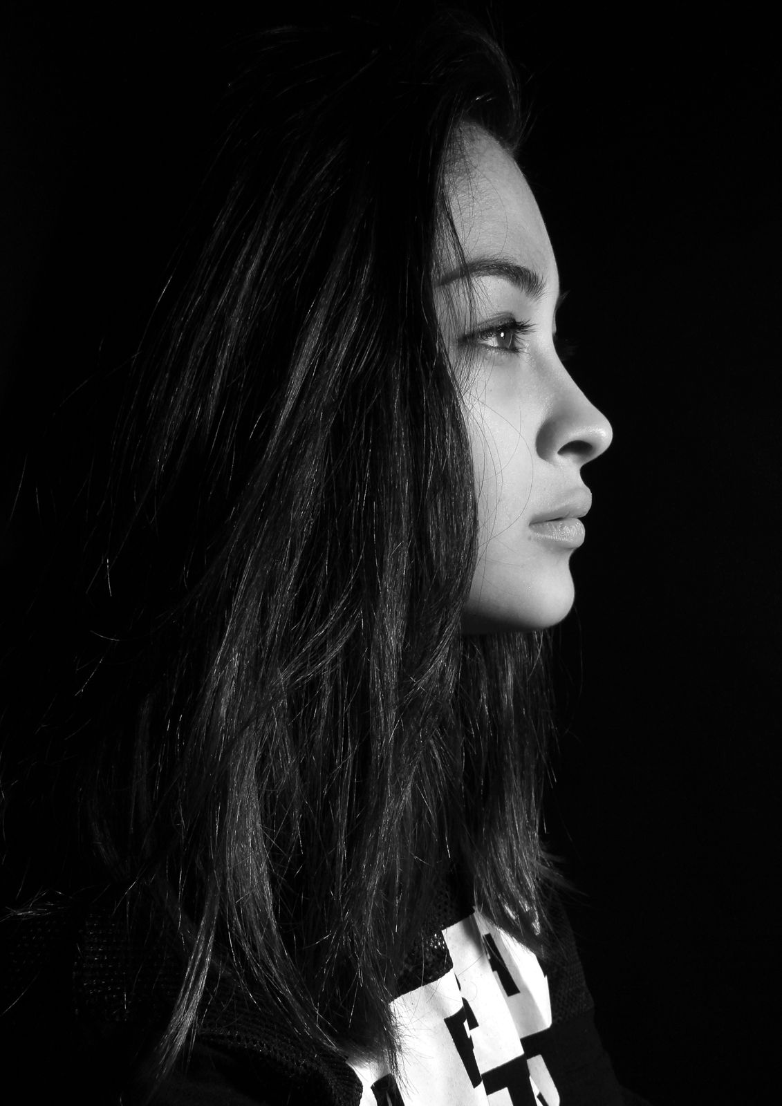 Woman Model Beautiful Person Black And White Wallpaper - Rape Abuse And Violence - 1131x1600 Wallpaper Woman Model Beautiful Person Black And White Wallpaper - Rape Abuse And Violence - 1131x1600 Wallpaper