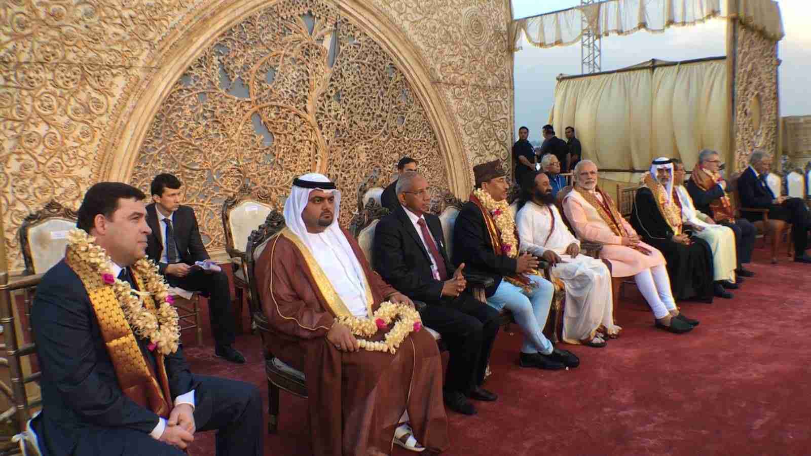 Sri Sri Ravi Shankar Maharaj Yoga - HD Wallpaper 