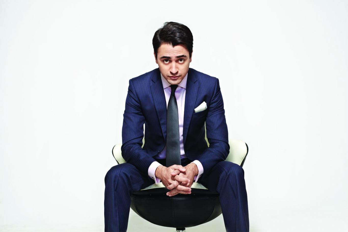 Bollywood Actor White Background - HD Wallpaper 