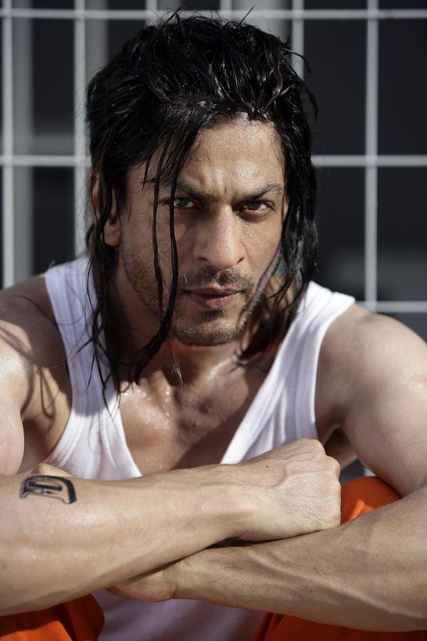 Shah Rukh Khan Long Hair - HD Wallpaper 