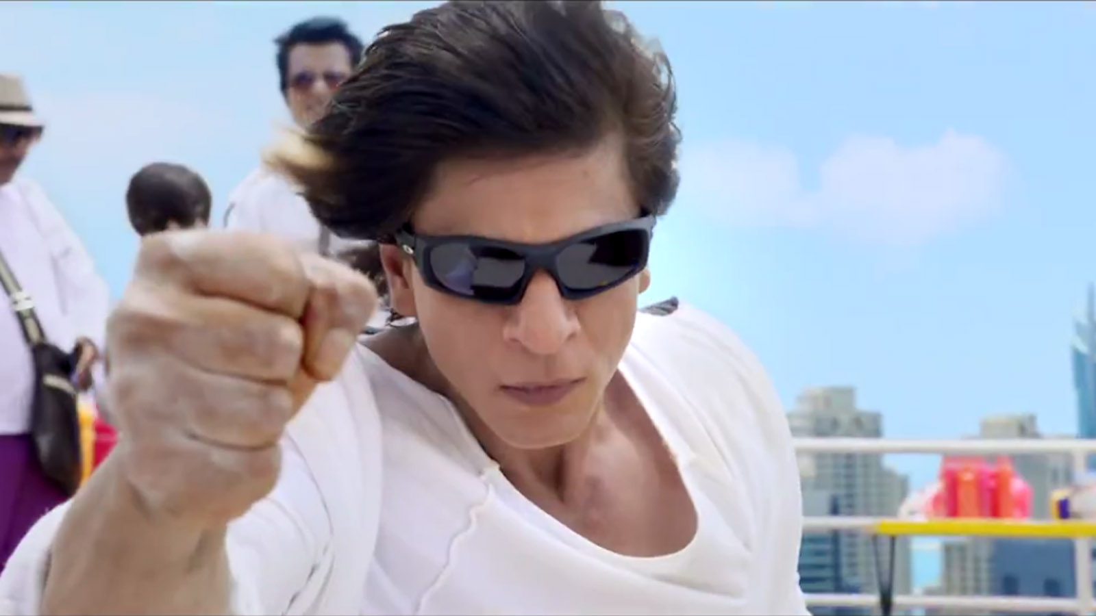 Shahrukh Khan In Happy New Year 2014 Movie - HD Wallpaper 