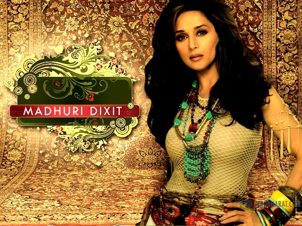 Madhuri Dixit - HD Wallpaper 