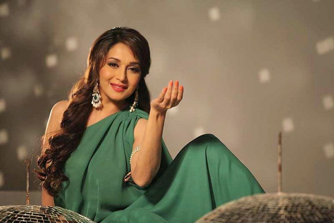 Android, Iphone, Desktop Hd Backgrounds / Wallpapers - Madhuri Dixit Dedh Ishqiya - HD Wallpaper 