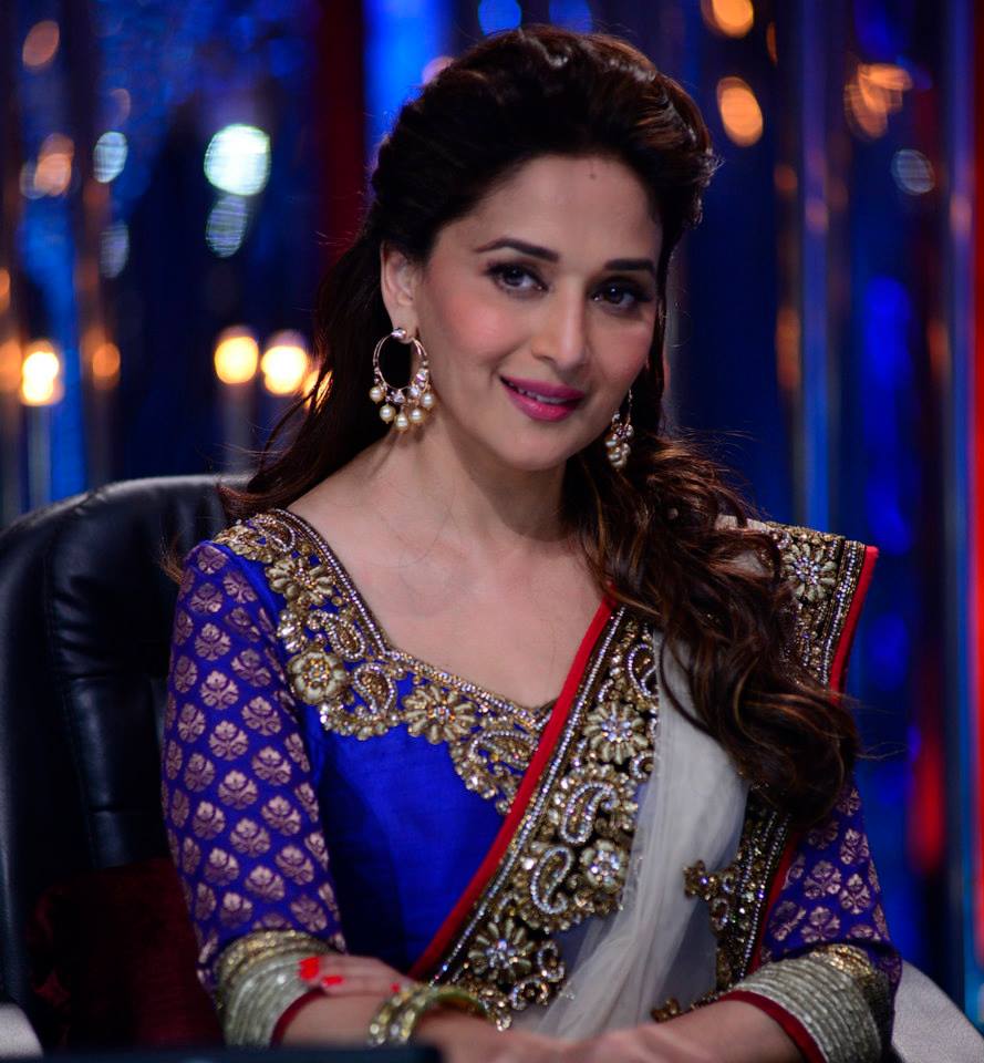 Madhuri Dixit Hot Hd Wallpapers And Photo Images - Madhuri Dixit Now - HD Wallpaper 