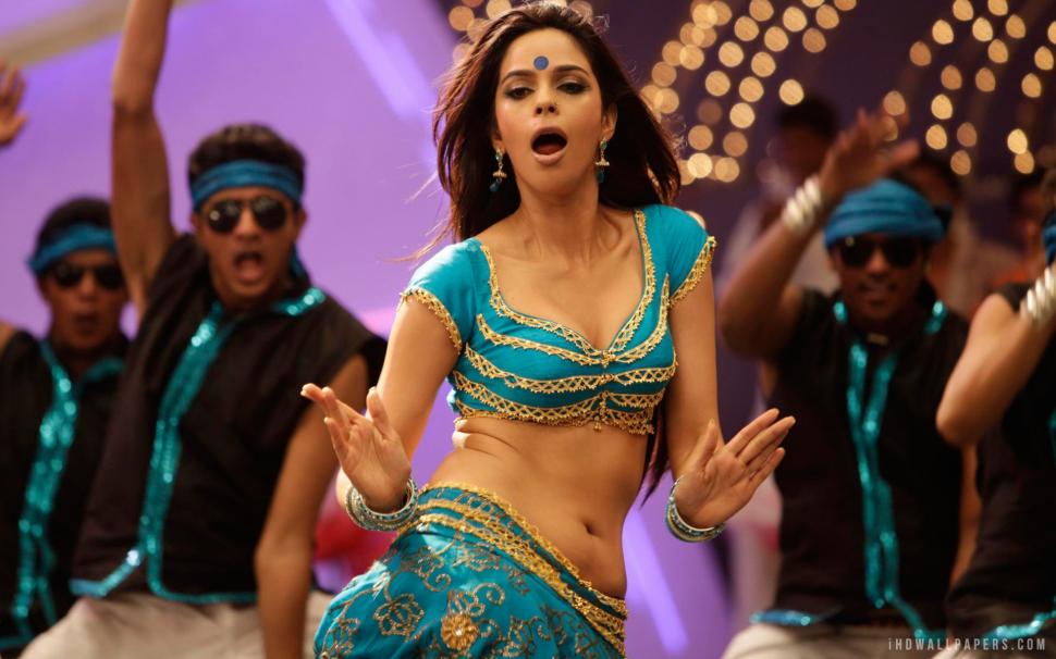 Mallika Sherawat Item Song Wallpaper,song Hd Wallpaper,item - Mallika Sherawat In Jalebi Bai - HD Wallpaper 