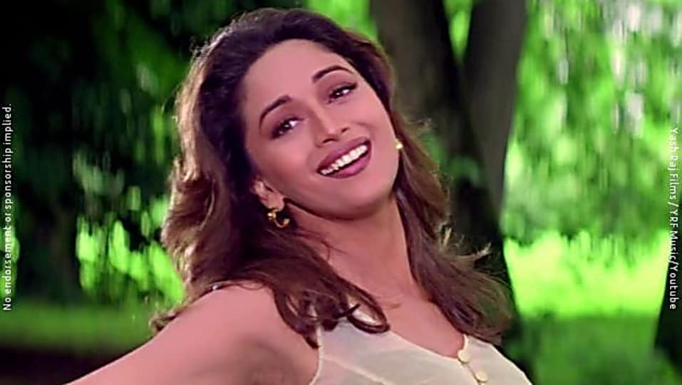 Madhuri Dixit From Dil To Pagal Hai Movie - HD Wallpaper 