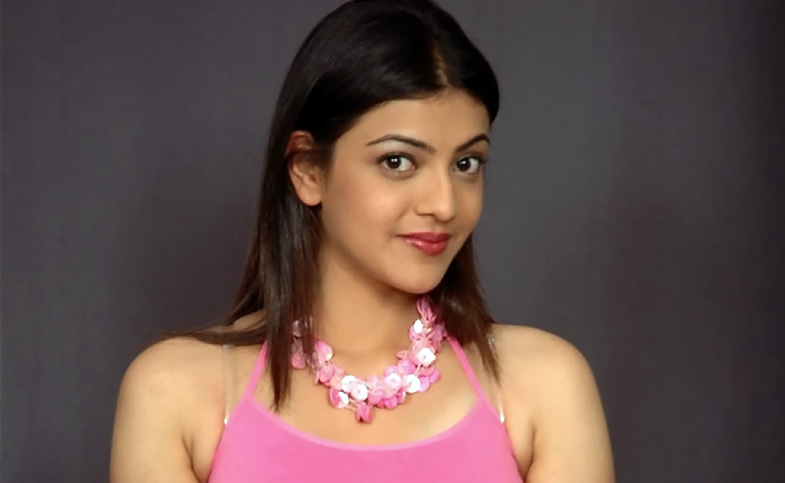 Kajal Agarwal Hd Wallpapers - Hot Kajal In Pink Dress - HD Wallpaper 