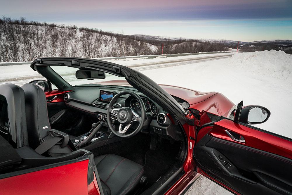 Mazda Mx-5 30th Anniversary Interior - Supercar - HD Wallpaper 