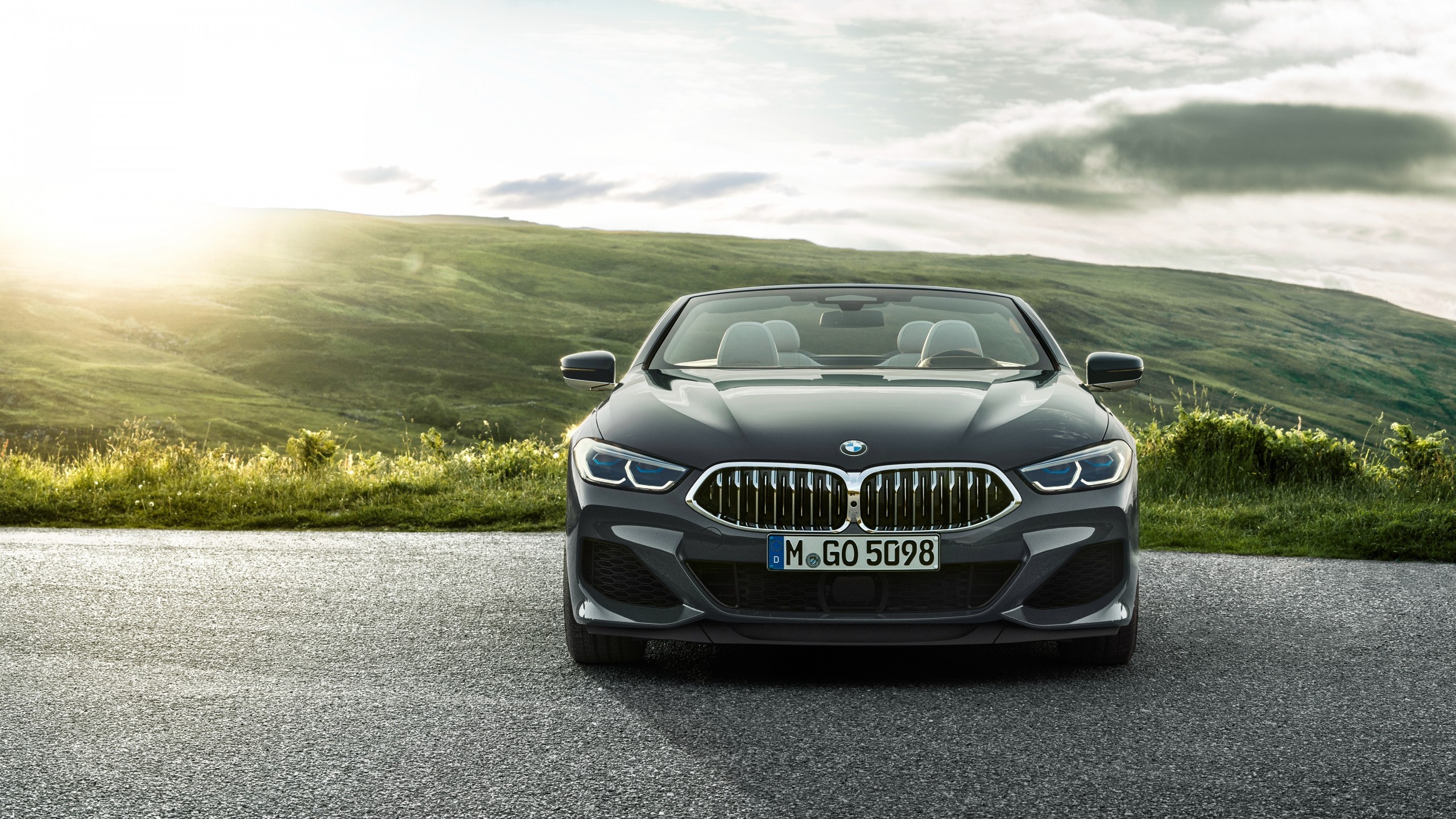 Bmw M850i Xdrive Cabrio, Luxury Cars, Sunlight, Front - Voitures De Luxe Bmw 2019 - HD Wallpaper 