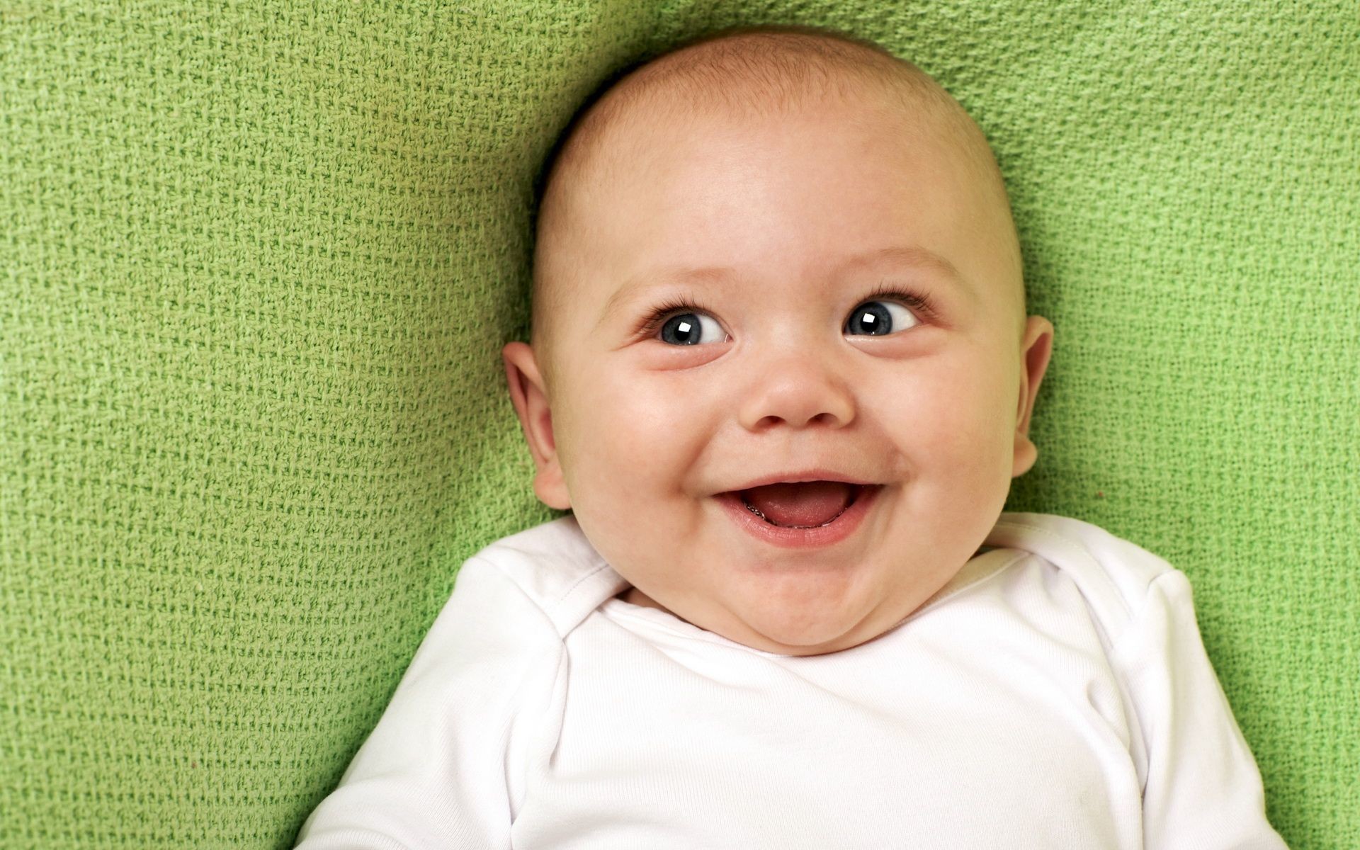 Funny Baby Wallpaper Free New Hd Wallpapers 1920ã1200 - Baby Funny - HD Wallpaper 