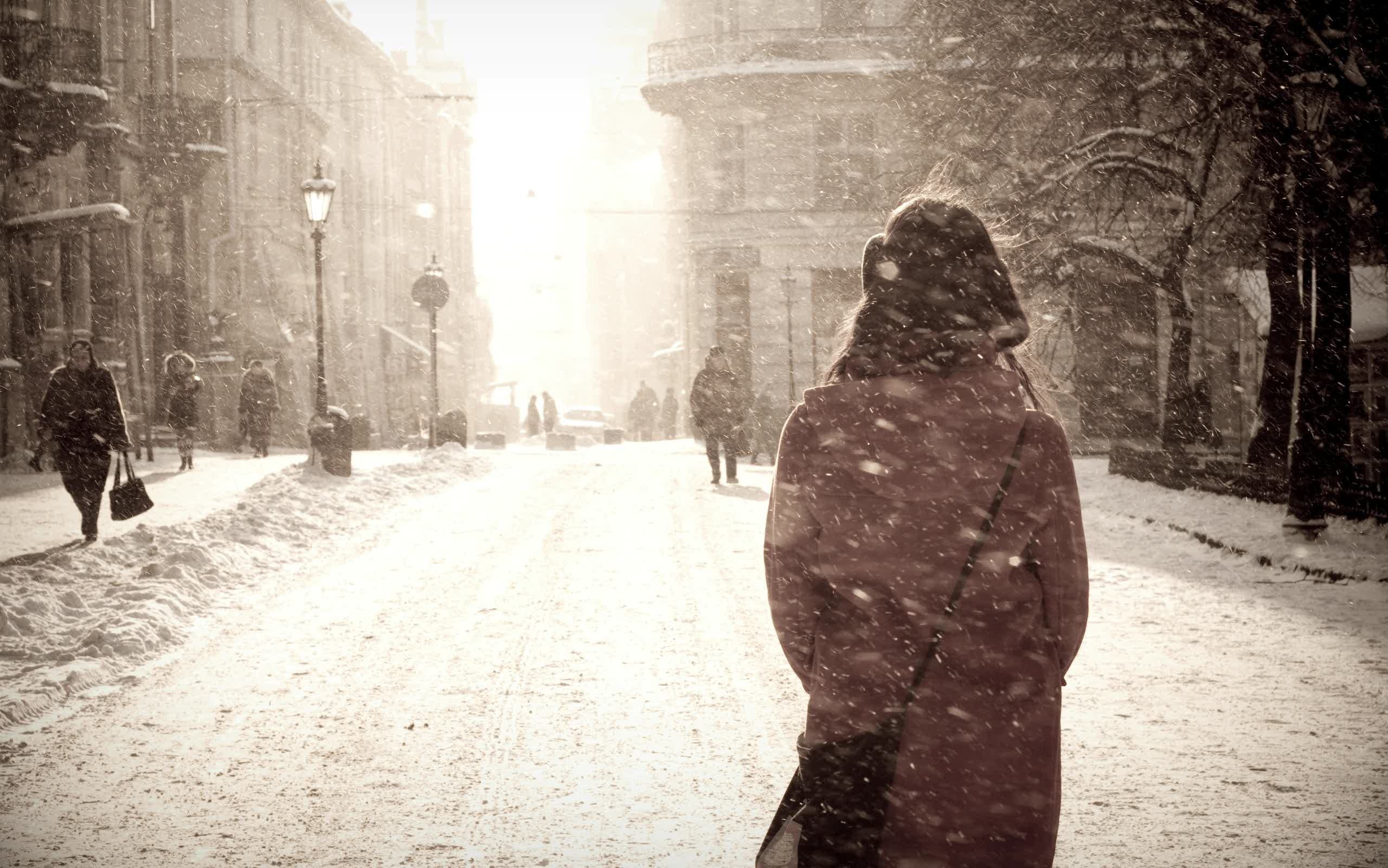 Alone Girl In Winter - HD Wallpaper 