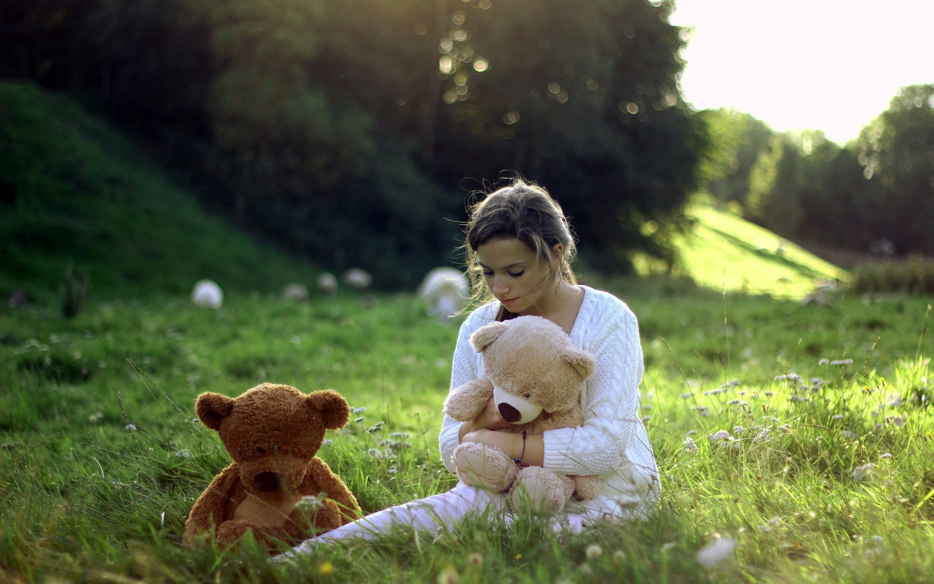 Sad Girl With Teddy - HD Wallpaper 