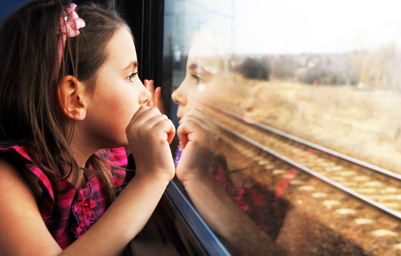 Photo Wallpaper Children, Reflection, Sadness, Child, - Window Seat In Train - HD Wallpaper 