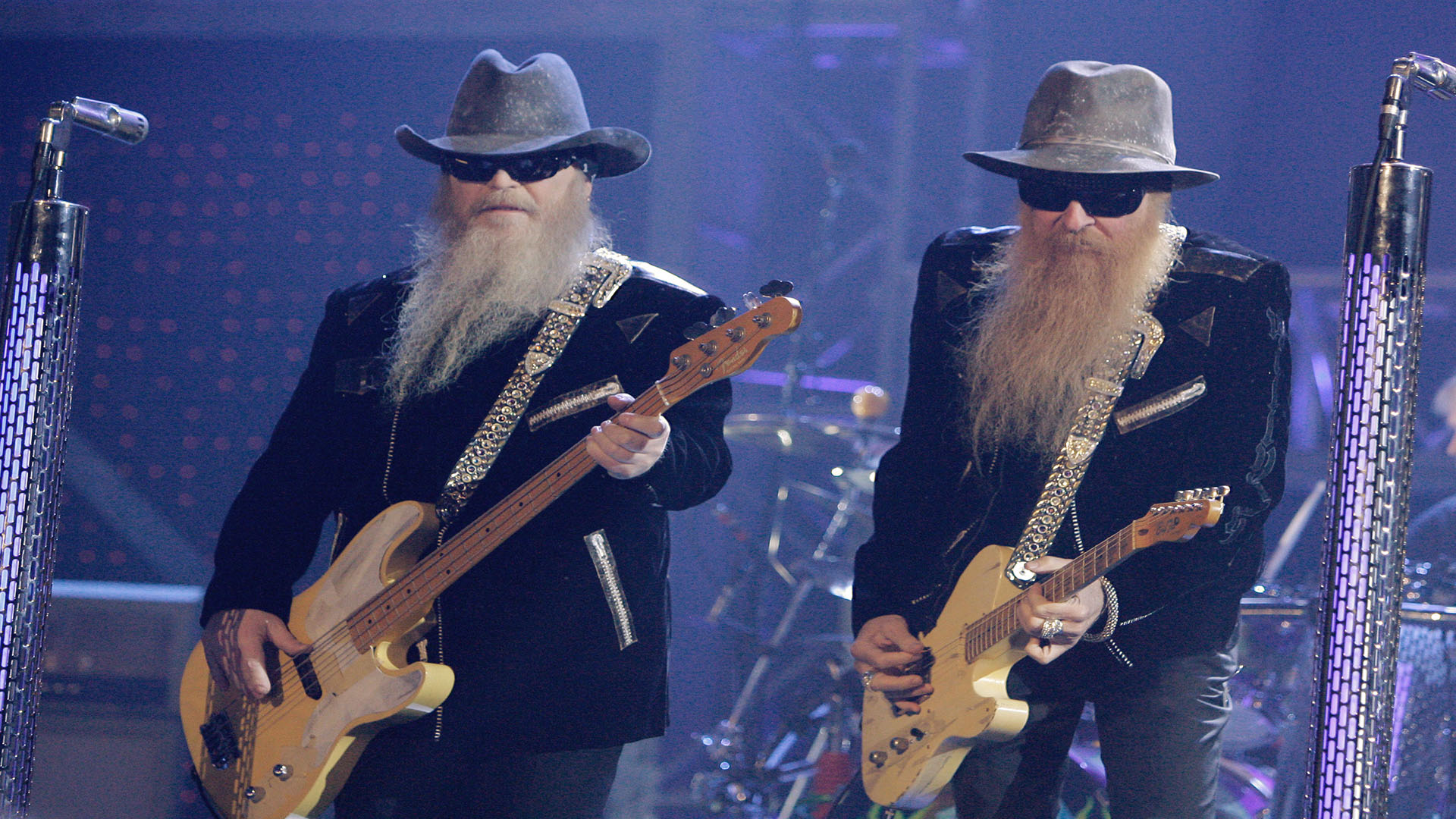 Zz Top Gimme All Your Lovin Live - HD Wallpaper 