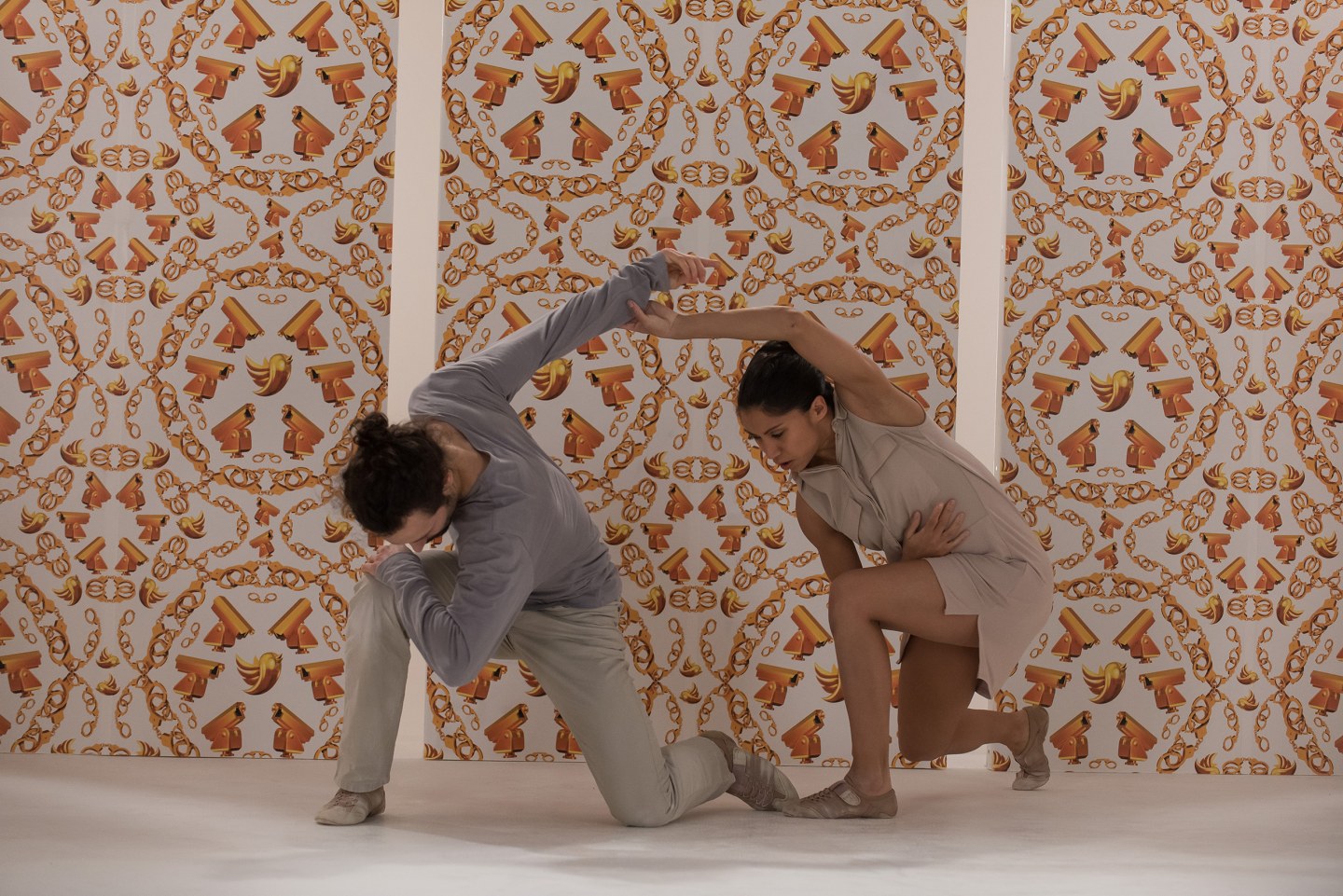 Serpentine Galleries In Milan - Floor - HD Wallpaper 