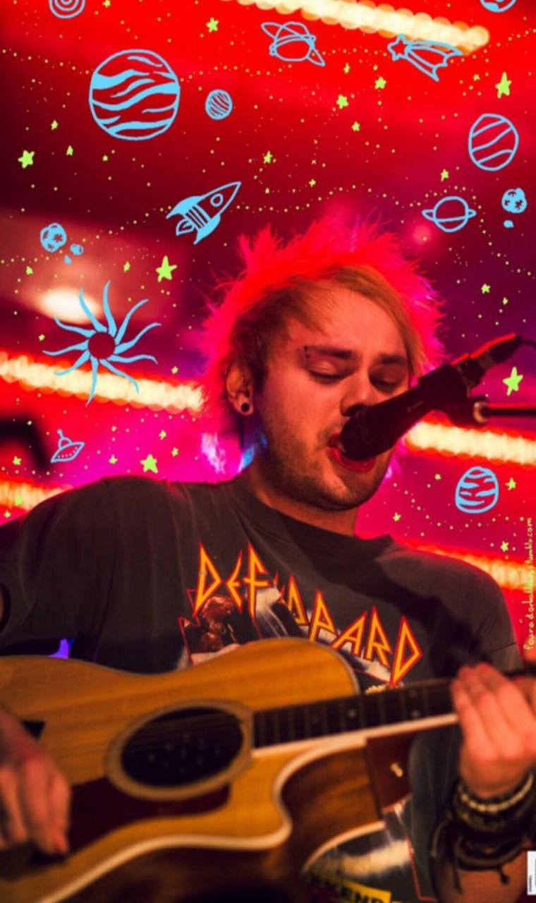 Michael Clifford, 5sos Lockscreen, 5sos - Michael Clifford Red Aesthetic - HD Wallpaper 