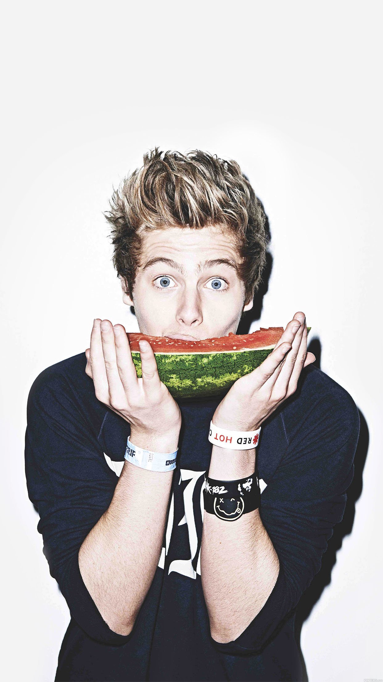 Luke Hemmings - HD Wallpaper 