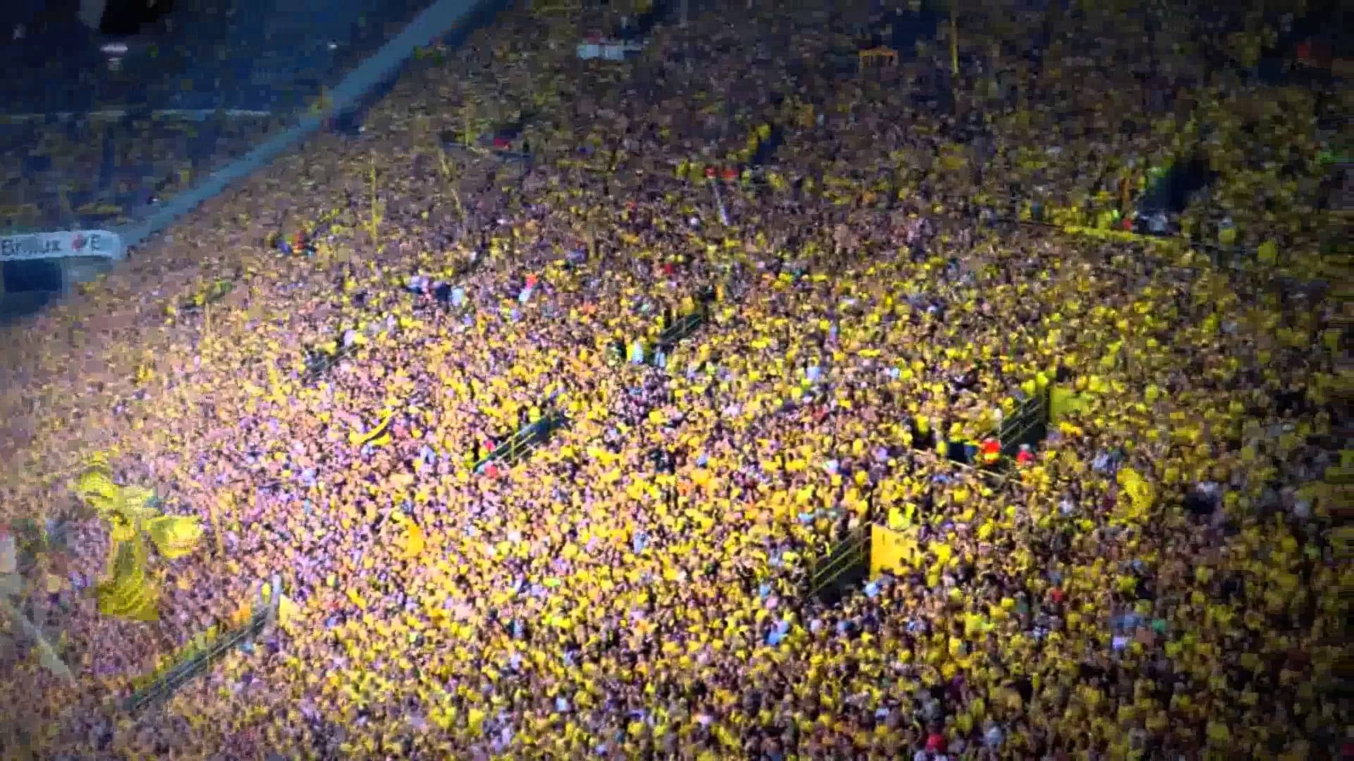 Borussia Dortmund Yellow Wall Wallpaper - Great Yellow Wall - HD Wallpaper 