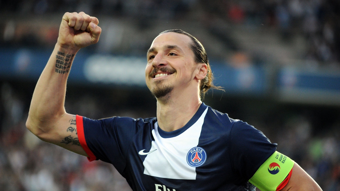 Wallpaper Zlatan Ibrahimovic, Manchester United, Footballer - Zlatan Ibrahimovic - HD Wallpaper 